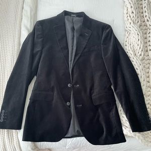 Men’s black velvet sports coat